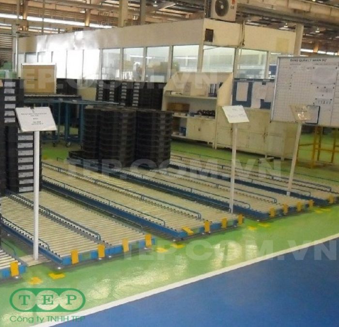 Dàn con lăn thẳng- Staging roller conveyor