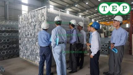 Chuyên gia Nhật Bản kiểm tra Khung túi lọc bụi bau cua tom ca
 sản xuất